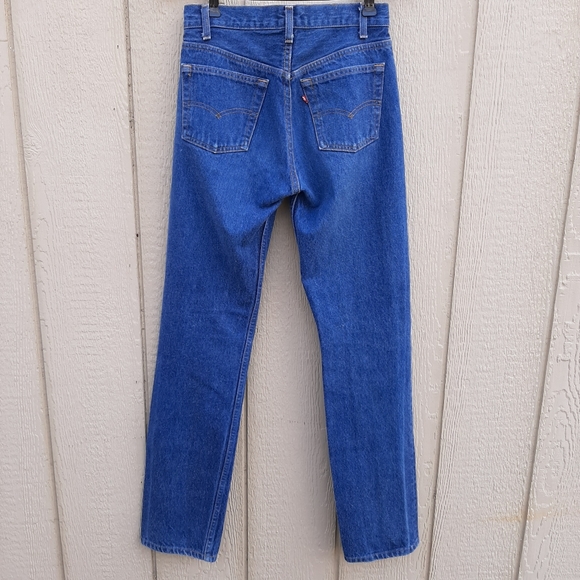 Levi's High Rise Boyfriend Mom Jeans - Picture 3 of 7